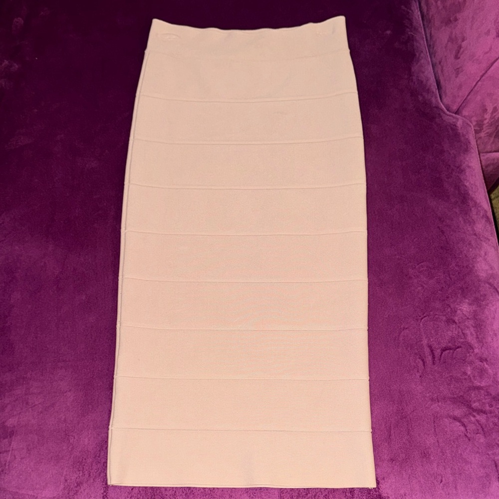 BCBGMaxAzria Women’s Light Tan Blush Fitted Long Pencil Skirt Business Sexy XS - Picture 1 of 16